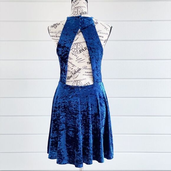 Lulu’s Dancing Queen Velvet Backless Skater Dress - Picture 3 of 16